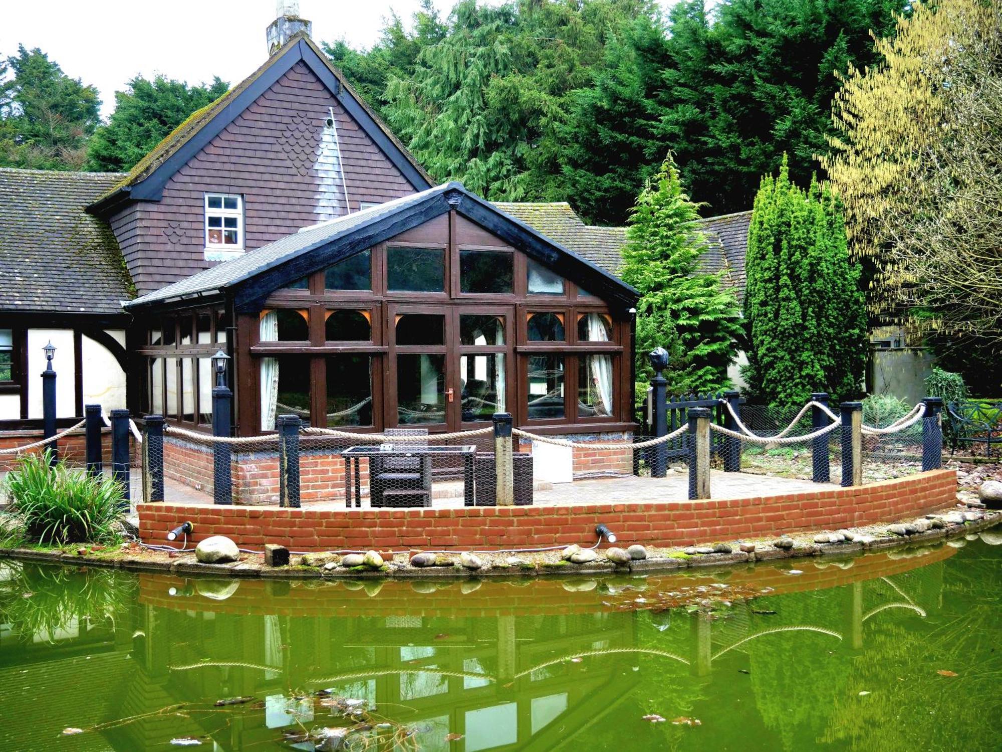 Beautiful In Brentwood Holiday home